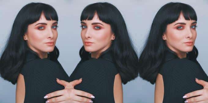 Tawkify Matchmaker + Pro Makeup Artist, Lauren Urasek, pictured above. 